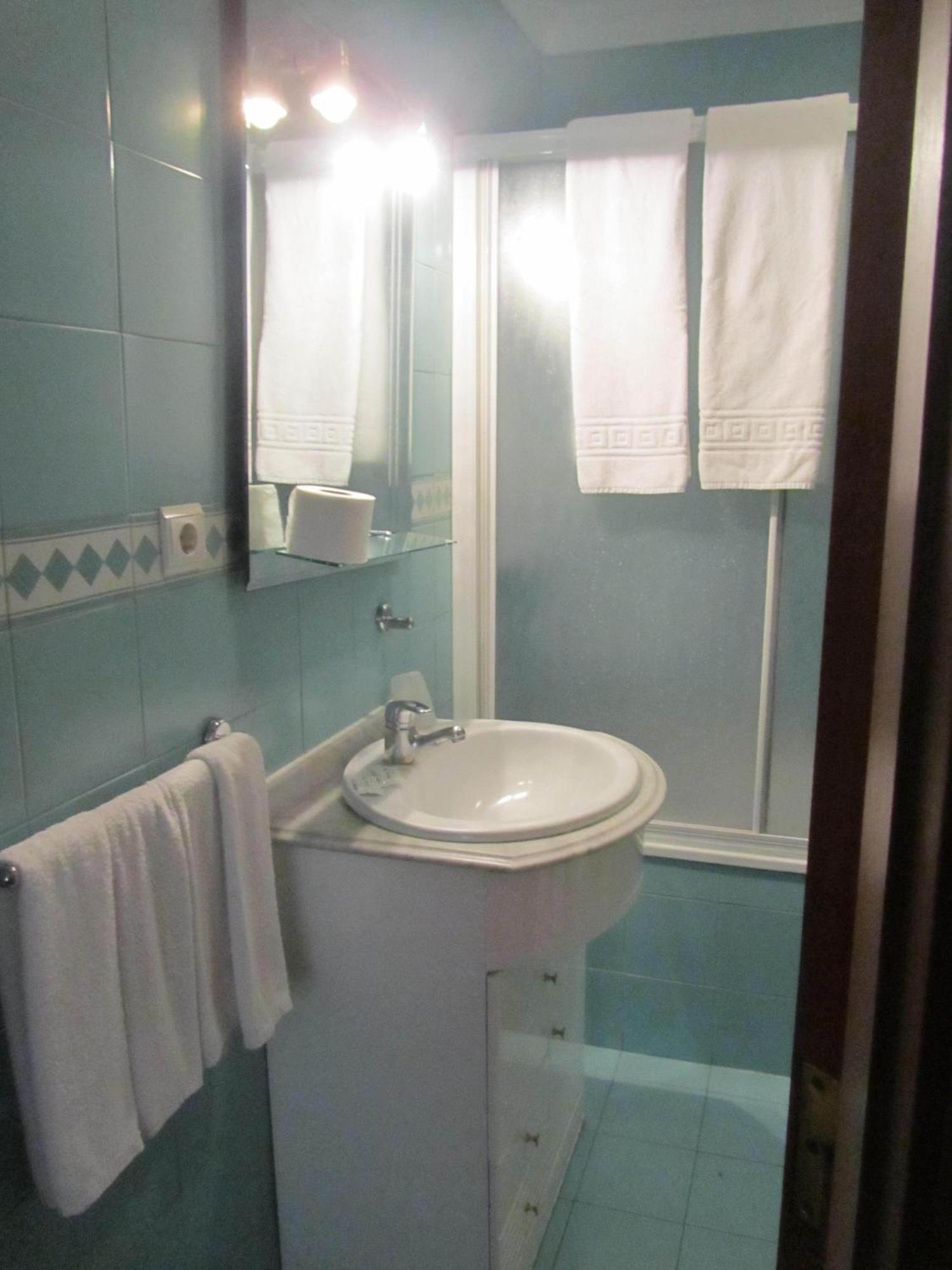 Hotel Residencia Filipe Guarda Pokoj fotografie