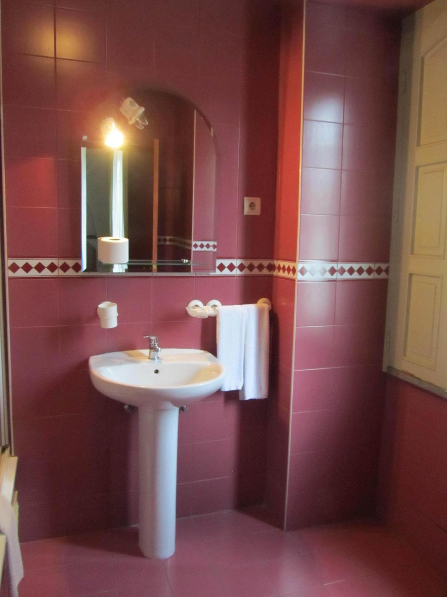 Hotel Residencia Filipe Guarda Pokoj fotografie